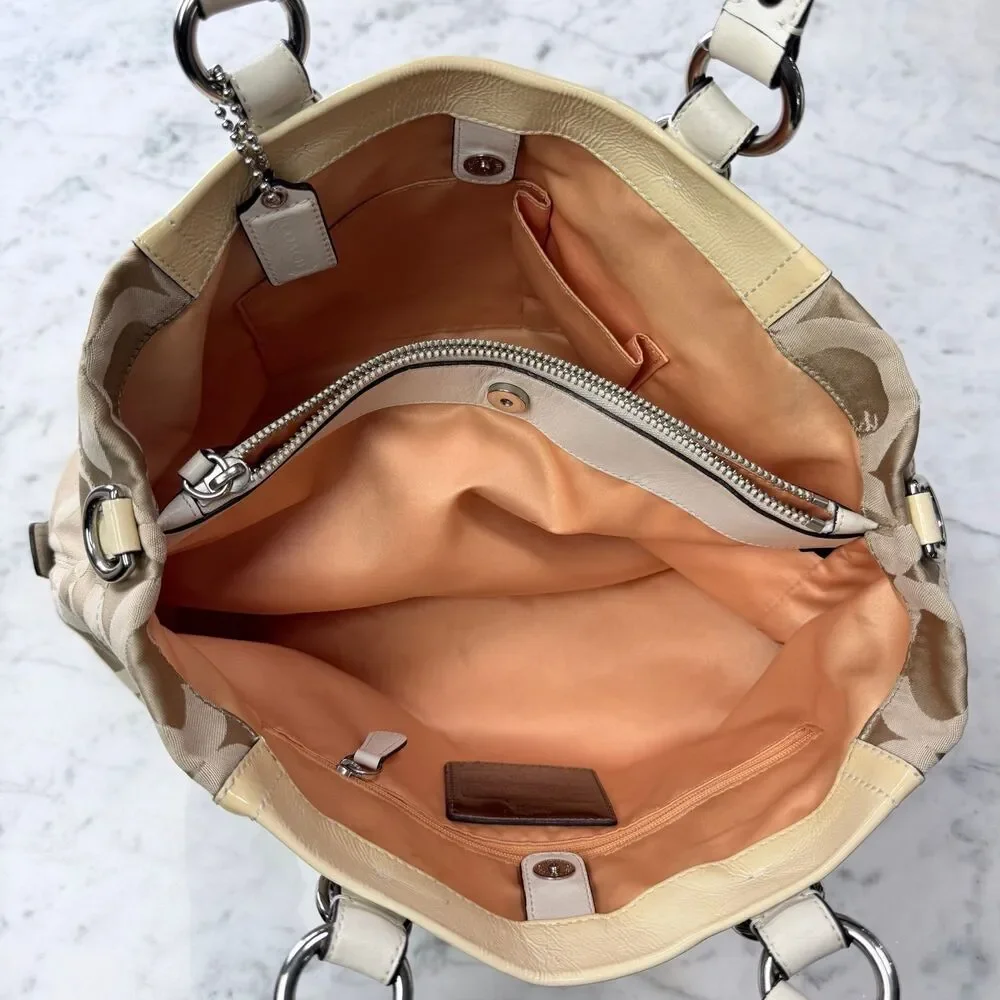 Coach Handbags Beigh Tan And Cream Logo No D1082-14578